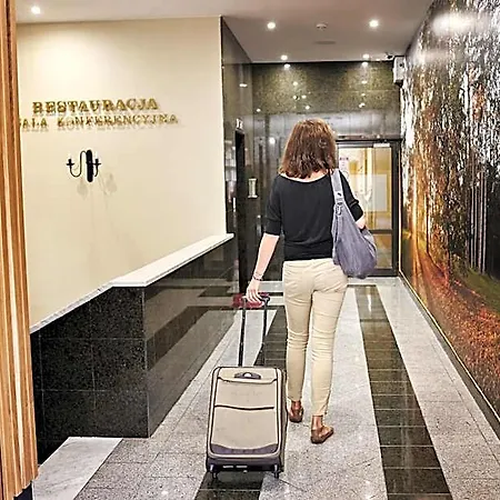 Park Hotell 3*