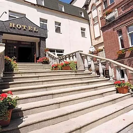 Park Hotell 3*