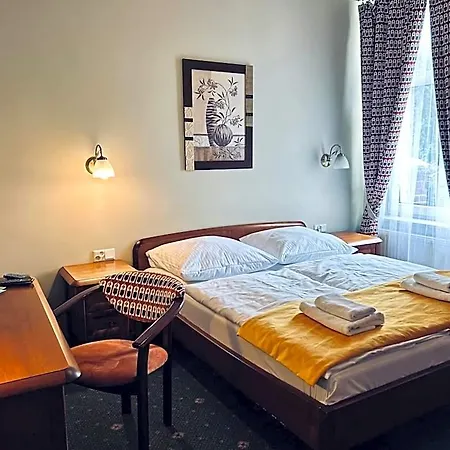Park Hotell 3*